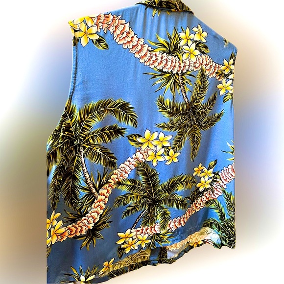 Authentic made in Hawaii button down shirt - Picture 3 of 5